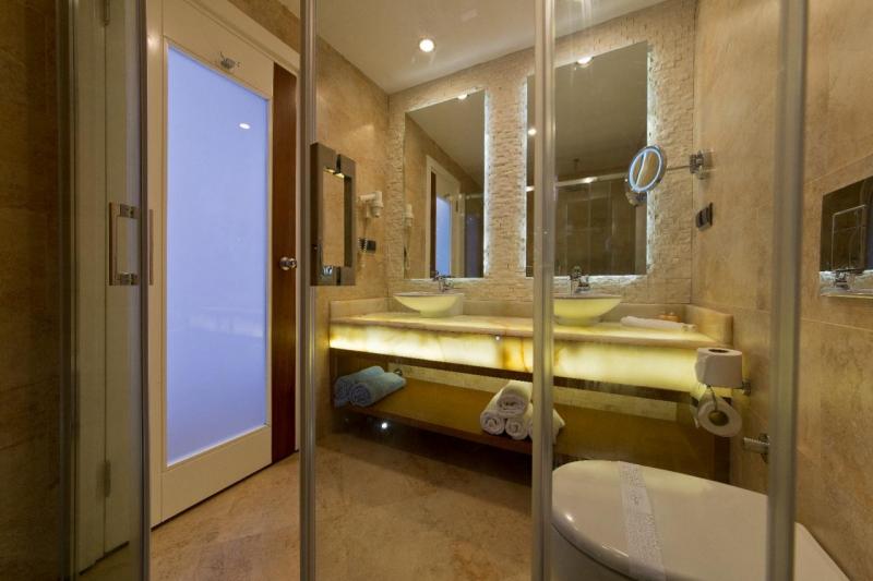 Alanya utazás Yalihan Una Hotel