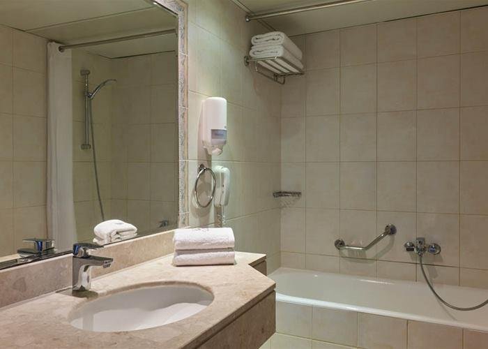 Rodosz Ialyssos utazás Atlantica Princess