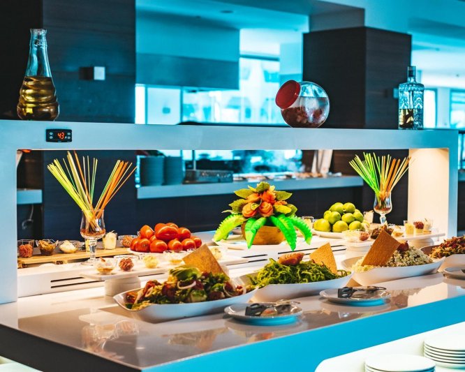 Monastir utazás Marvida Rosa Beach