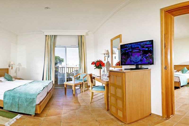 Nabeul utazás Calimera Delfino Beach Resort