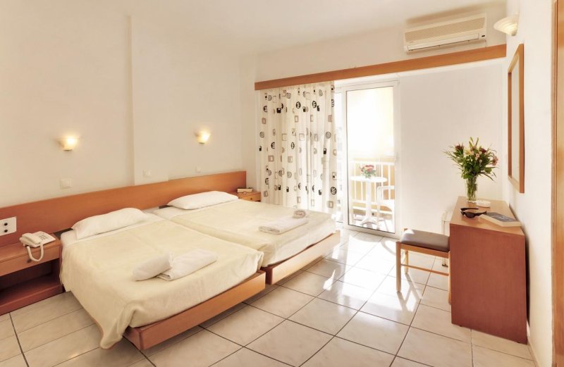 Rodosz utazás Carina Hotel