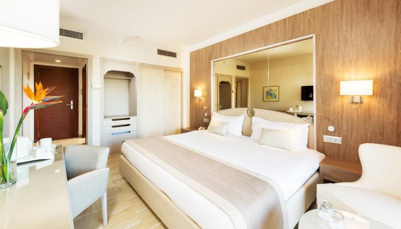 Sousse utazás Tour Khalef