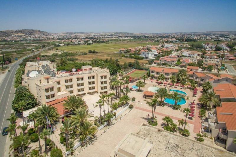 Dél-Ciprus Larnaca utazás Crown Resorts Henipa