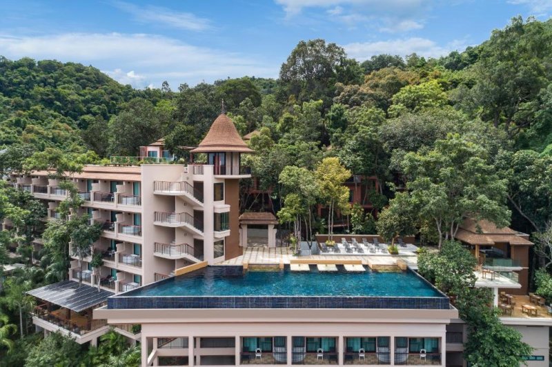 Krabi utazás Avani Ao Nang Cliff Krabi Resort