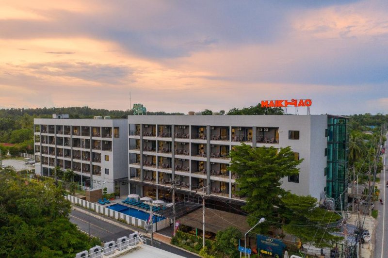 Bangkok Phuket utazás Maikhao Hotel managed by Centara