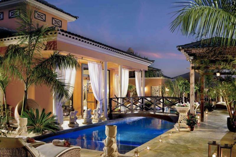 Tenerife Costa Adeje utazás Royal Garden Villas