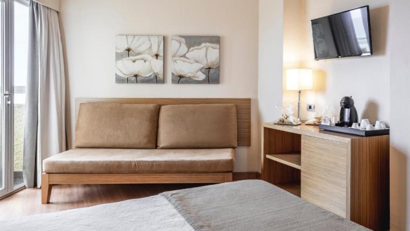 Tenerife utazás Be Live Adults Only