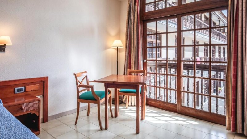 Tenerife utazás Be Smart Florida Plaza