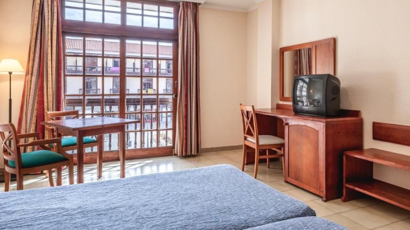 Tenerife utazás Be Smart Florida Plaza