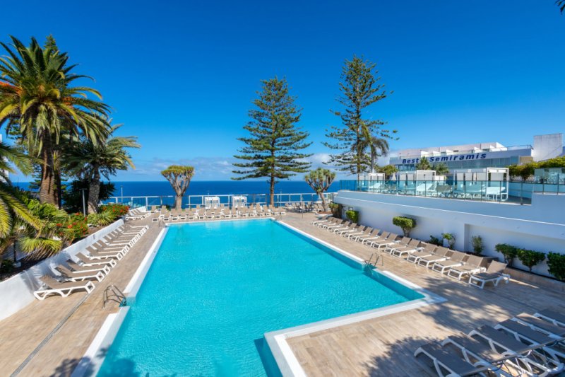 Tenerife Puerto de la Cruz utazás Best Semiramis