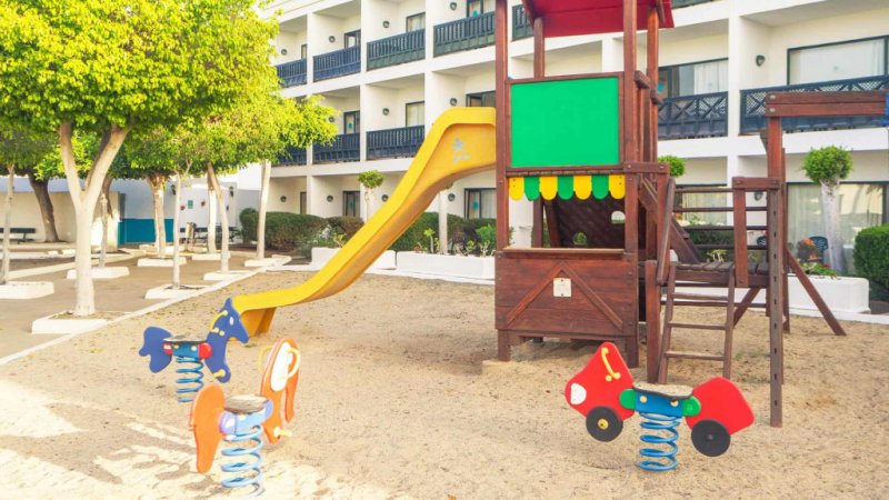 Lanzarote utazás Blue Sea Costa Bastian