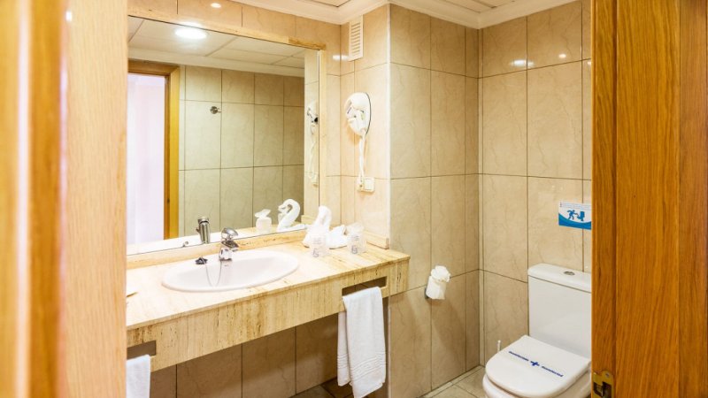 Tenerife Puerto de la Cruz utazás Blue Sea Interpalace