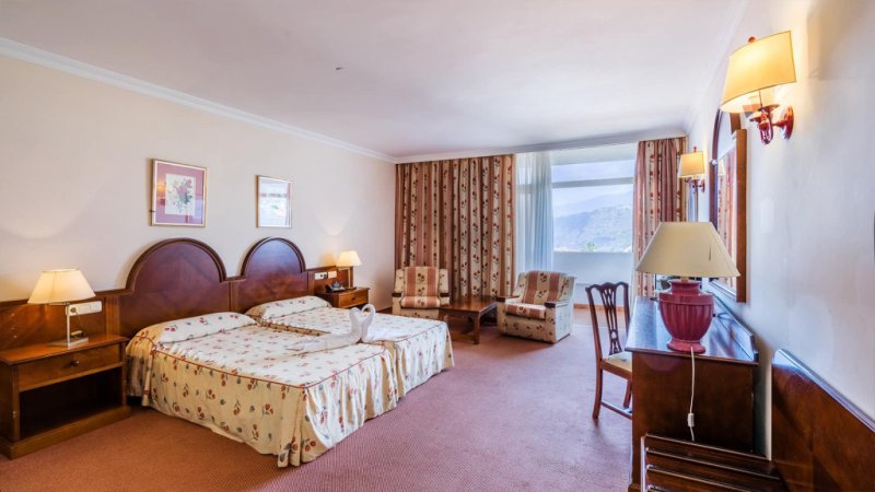 Tenerife utazás Blue Sea Puerto Resort