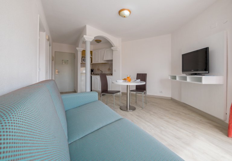 Tenerife Los Cristianos utazás Checkin Bungalows Atlantida