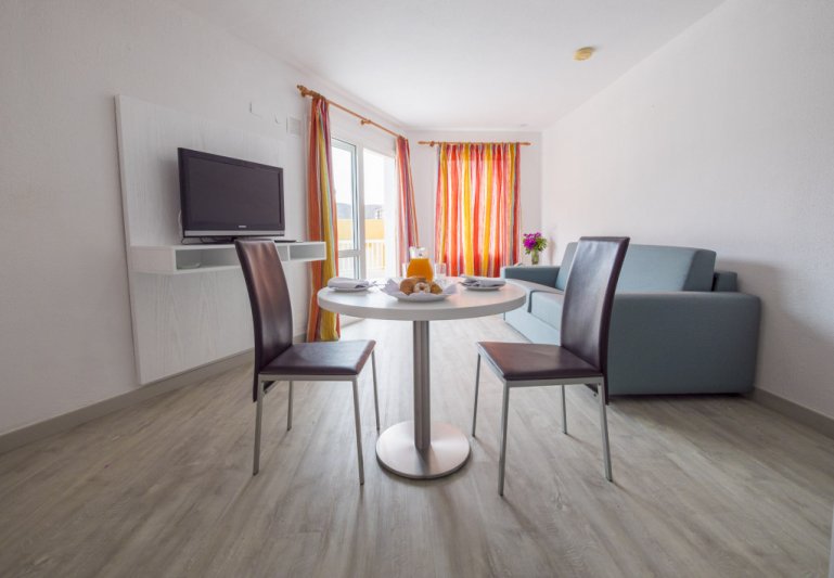 Tenerife Los Cristianos utazás Checkin Bungalows Atlantida