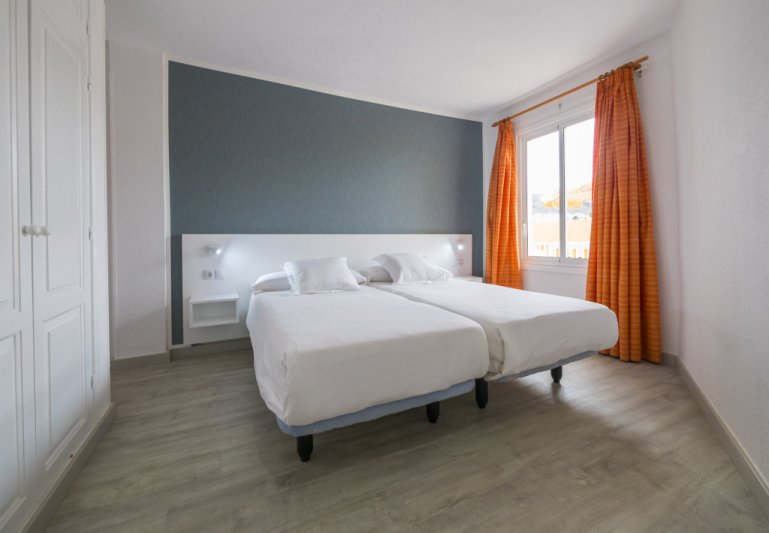 Tenerife Los Cristianos utazás Checkin Bungalows Atlantida