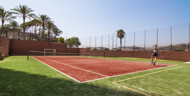Gran Canaria Playa del Inglés utazás Corona Roja
