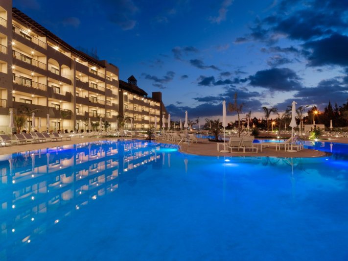 Tenerife Costa Adeje utazás GF Victoria