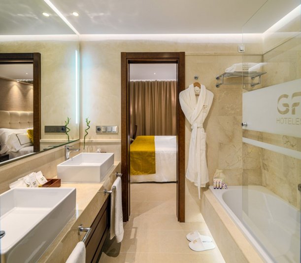 Tenerife Costa Adeje utazás GF Victoria