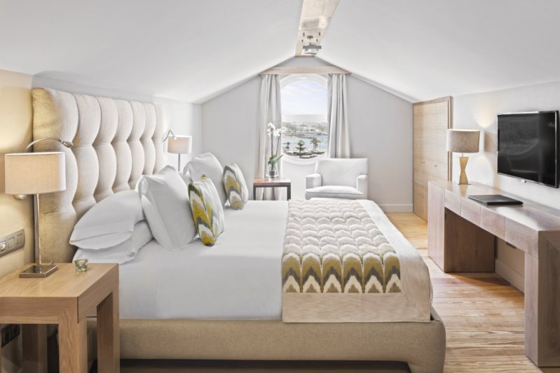 Tenerife utazás Gran Hotel Bahia Del Duque