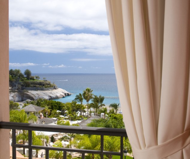 Tenerife utazás Gran Hotel Bahia Del Duque