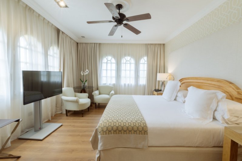 Tenerife utazás Gran Hotel Bahia Del Duque