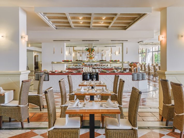 Tenerife Playa de las Americas utazás H10 Conquistador