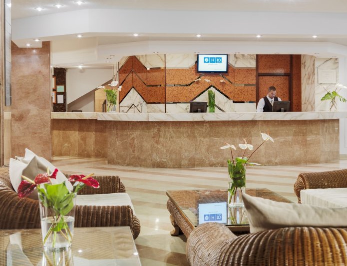 Tenerife Playa de las Americas utazás H10 Las Palmeras