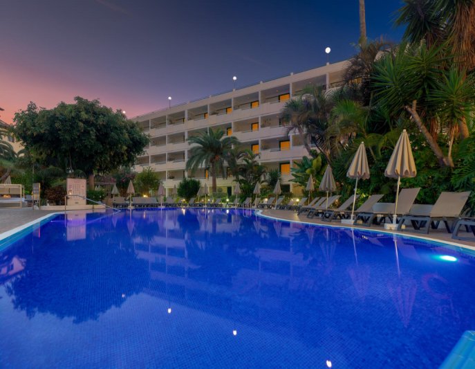 Tenerife Puerto de La Cruz utazás H10 Tenerife Playa