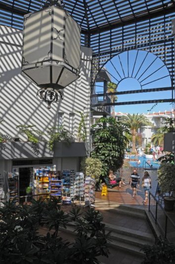 Tenerife Los Cristianos utazás HG Tenerife Sur