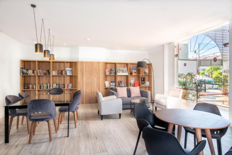 Tenerife Los Cristianos utazás HG Tenerife Sur