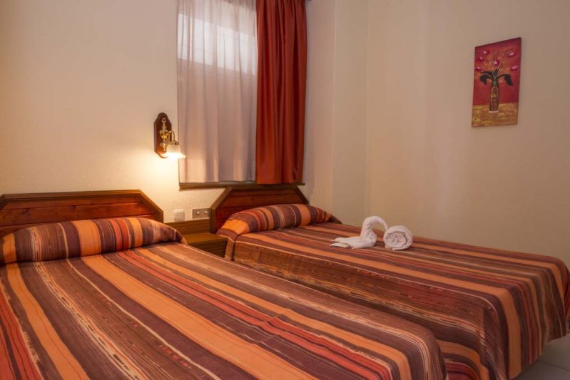 Tenerife utazás Hovima Atlantis