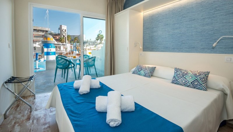 Tenerife Costa Adeje utazás Hovima La Pinta Beachfront Family Hotel