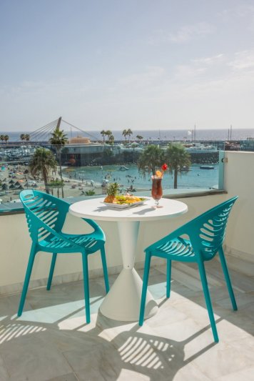 Tenerife Costa Adeje utazás Hovima La Pinta Beachfront Family Hotel