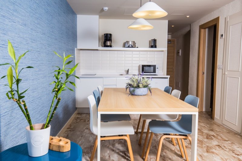 Tenerife Costa Adeje utazás Hovima La Pinta Beachfront Family Hotel