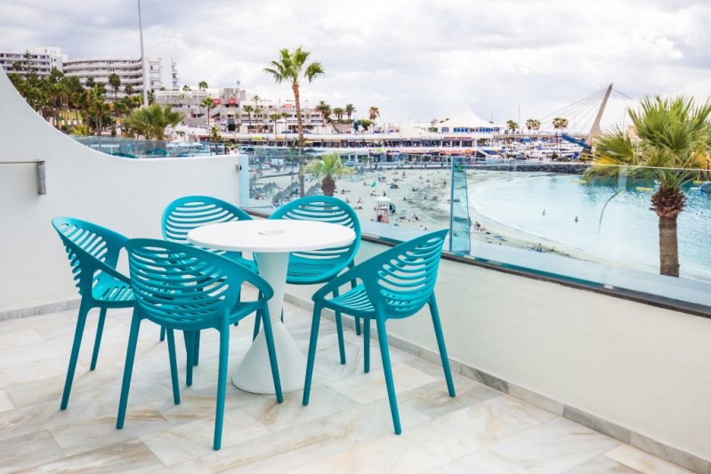 Tenerife Costa Adeje utazás Hovima La Pinta Beachfront Family Hotel