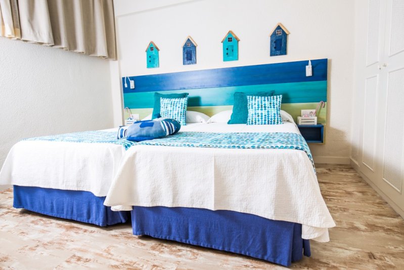 Tenerife Costa Adeje utazás Hovima La Pinta Beachfront Family Hotel