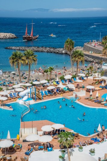 Tenerife Costa Adeje utazás Hovima La Pinta Beachfront Family Hotel