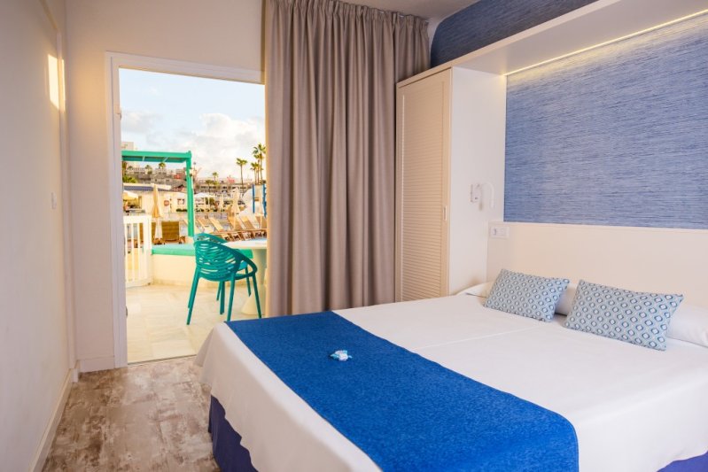 Tenerife Costa Adeje utazás Hovima La Pinta Beachfront Family Hotel