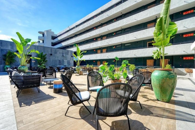 Tenerife utazás Hovima Suites Costa Adeje