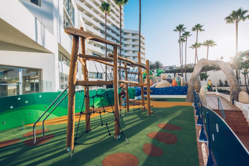 Tenerife utazás Iberostar Waves Bouganville Playa