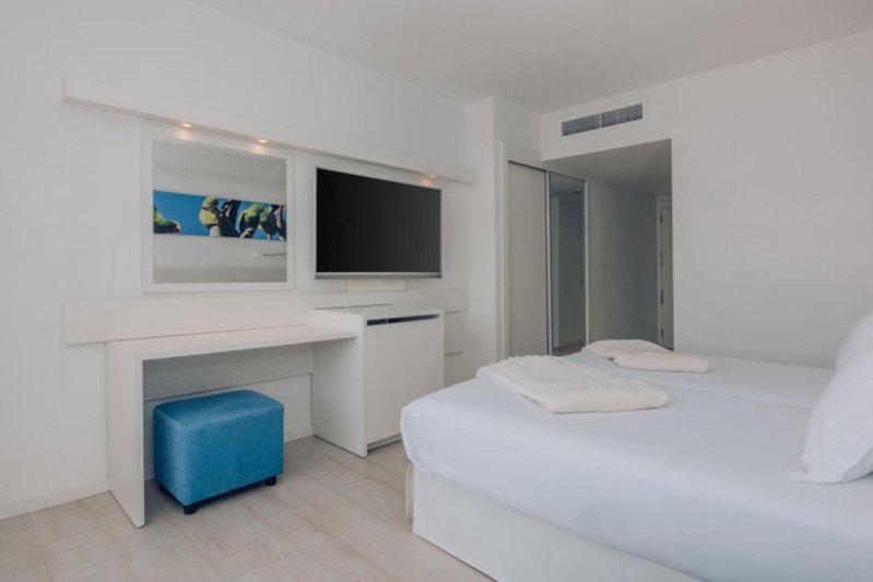 Tenerife utazás Iberostar Waves Bouganville Playa