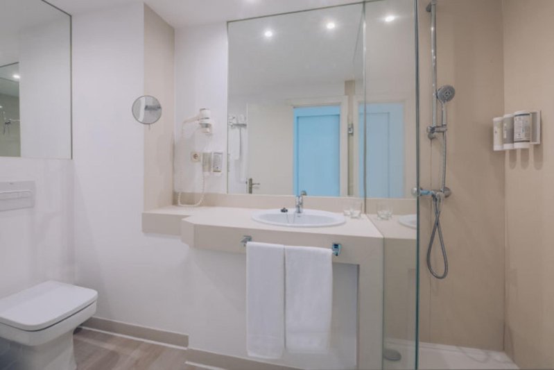 Tenerife utazás Iberostar Waves Bouganville Playa