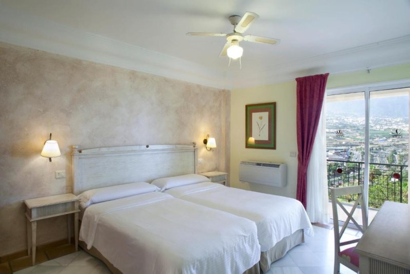 Tenerife utazás Las Aguilas Tenerife Affiliated By Melia