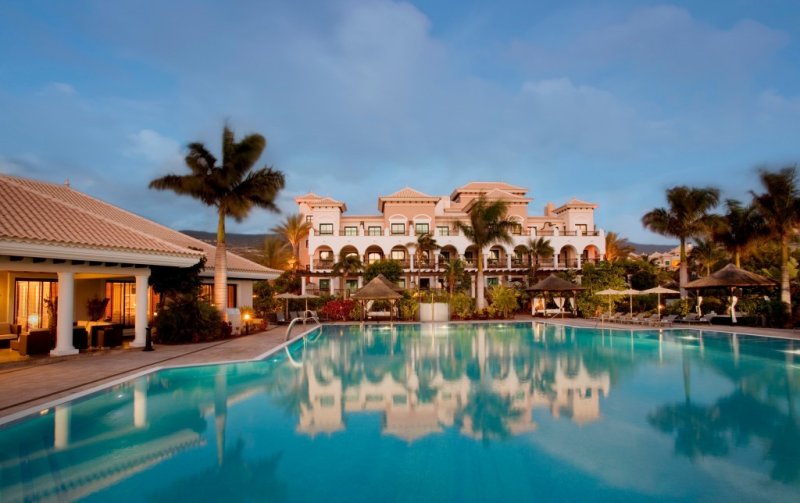 Red Level At Gran Melia Palacio De Isora Tenerife