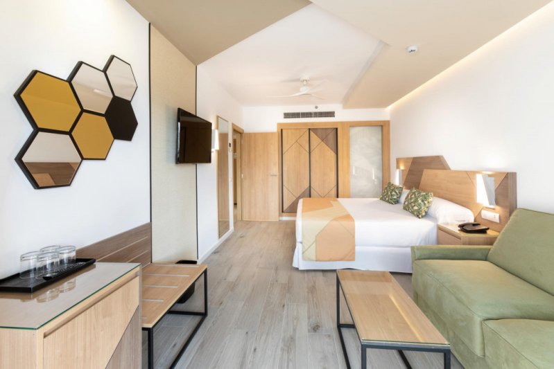 Tenerife Playa de Las Americas utazás Riu Buenavista