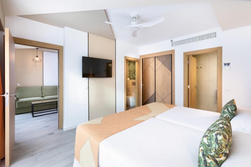 Tenerife Playa de Las Americas utazás Riu Buenavista