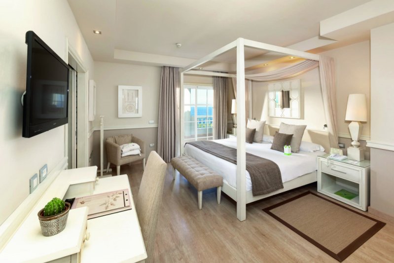 Tenerife Puerto de La Cruz utazás Riu Garoe