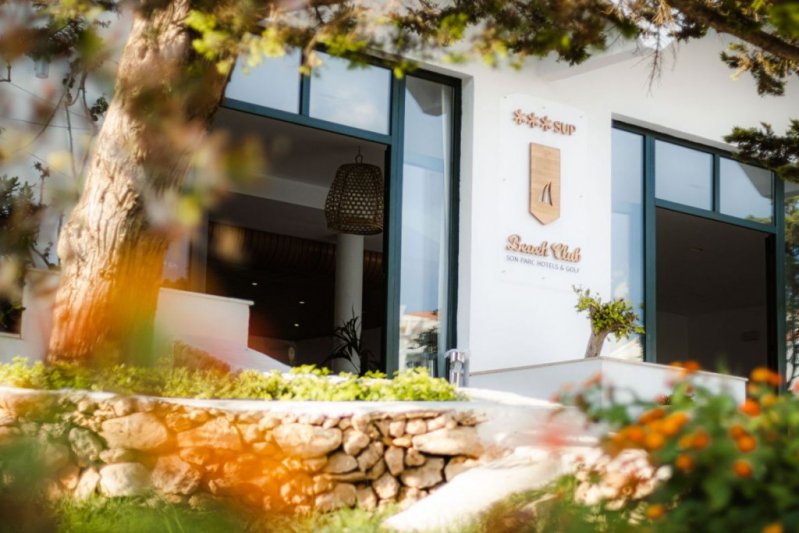 Menorca utazás Beach Club Menorca