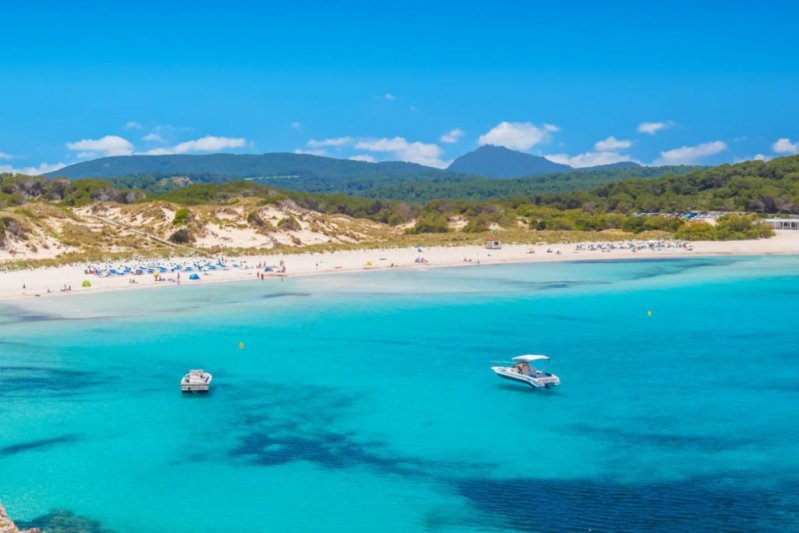 Menorca utazás Beach Club Menorca